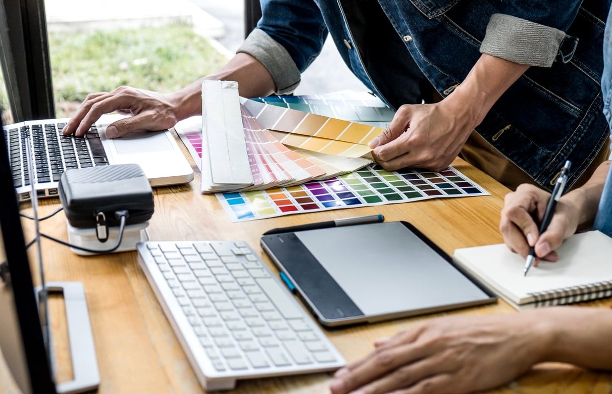 graphic design tools laptop